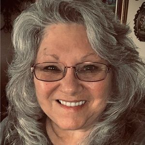 Meet your Posher, Constance